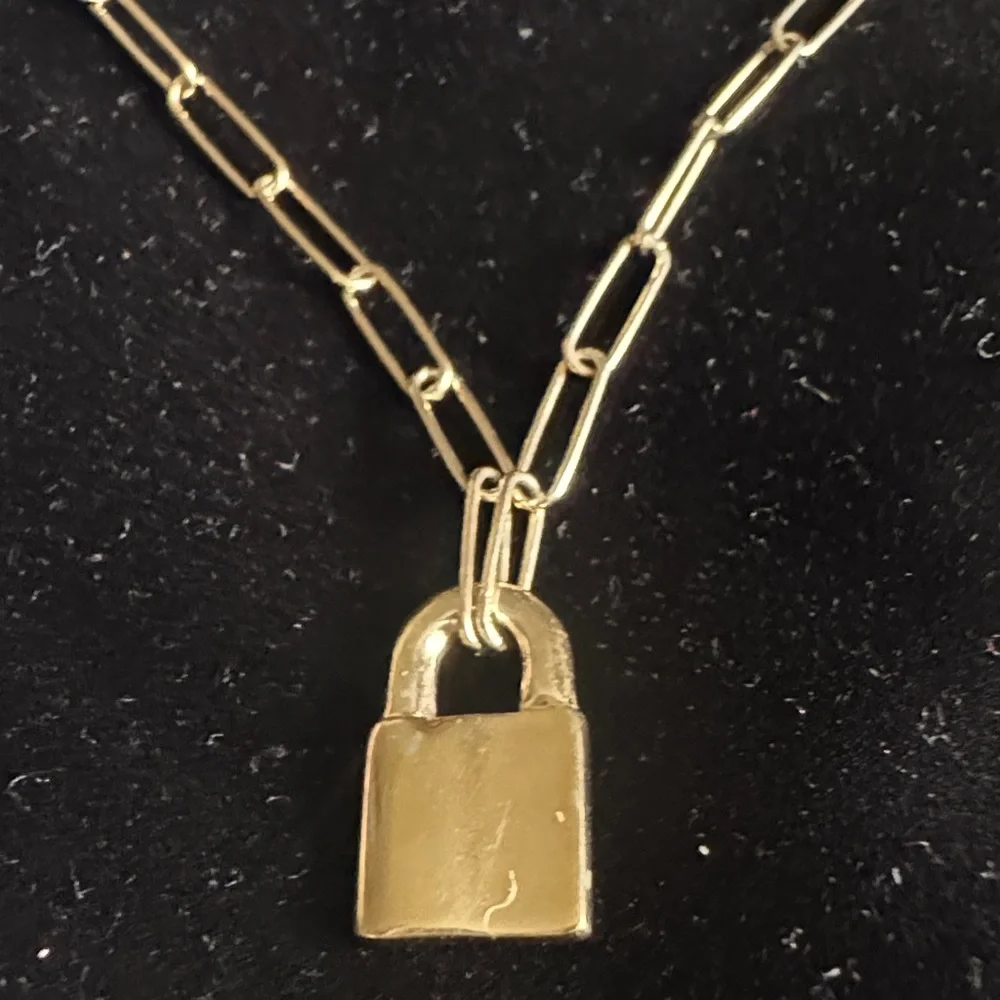 Padlock Paperclip Link Pendant‎ 18